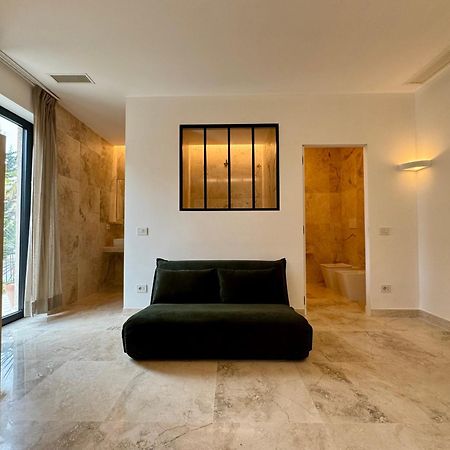 Kiwi Apartment Латина Екстериор снимка