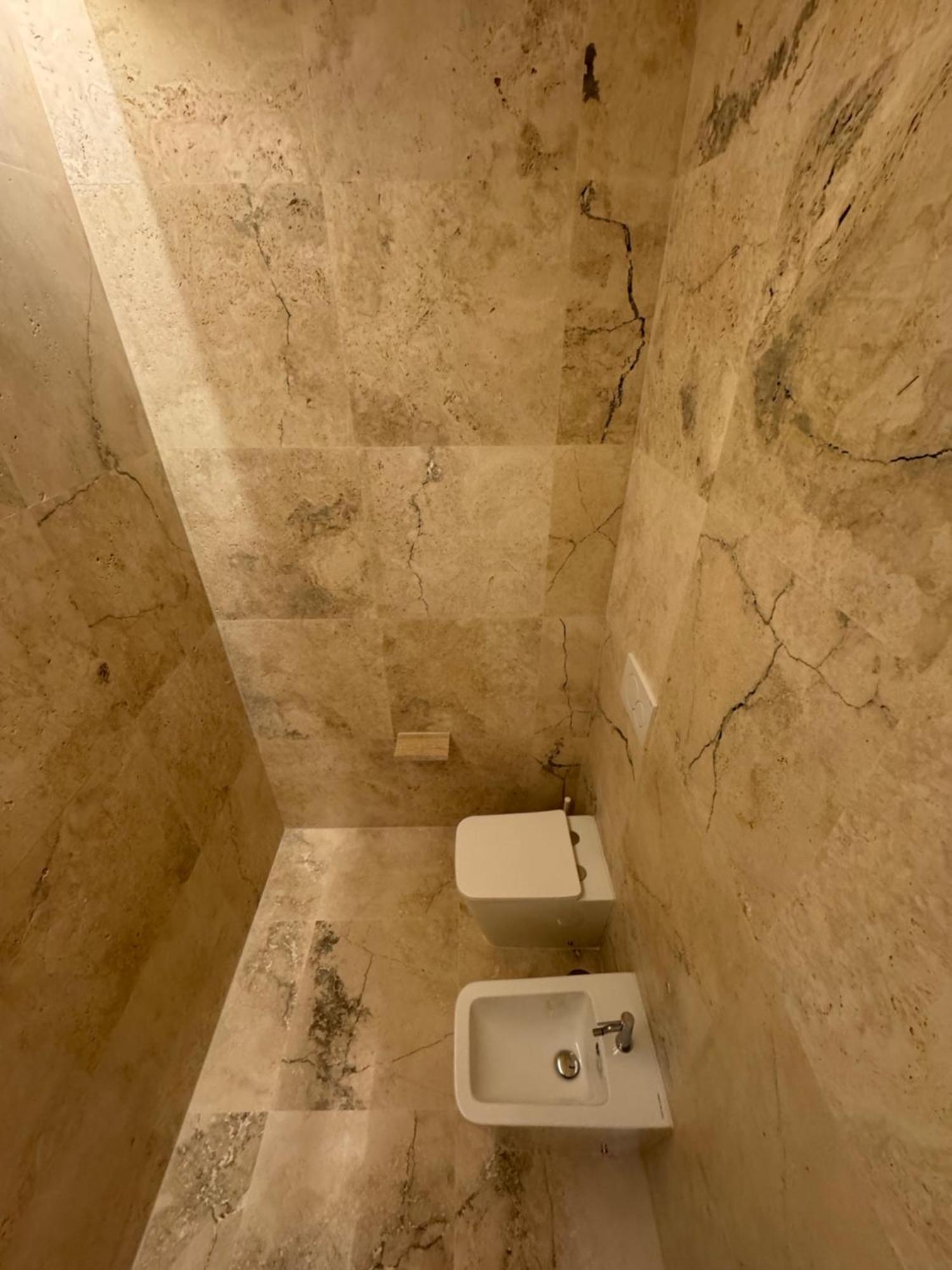 Kiwi Apartment Латина Екстериор снимка