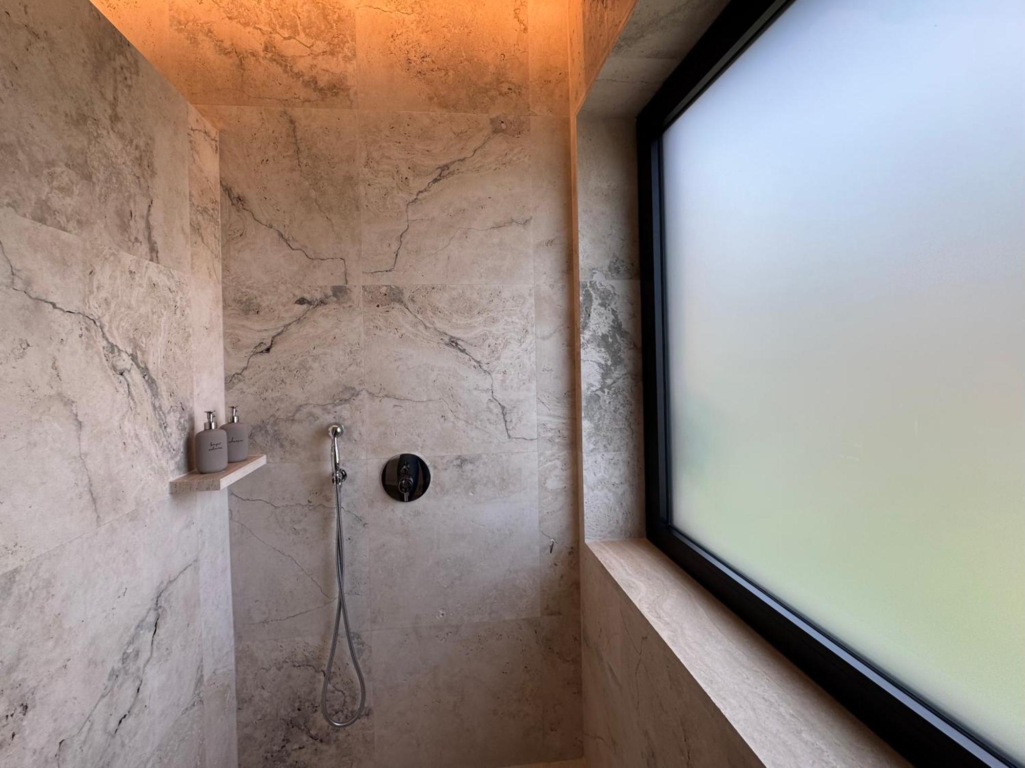 Kiwi Apartment Латина Екстериор снимка