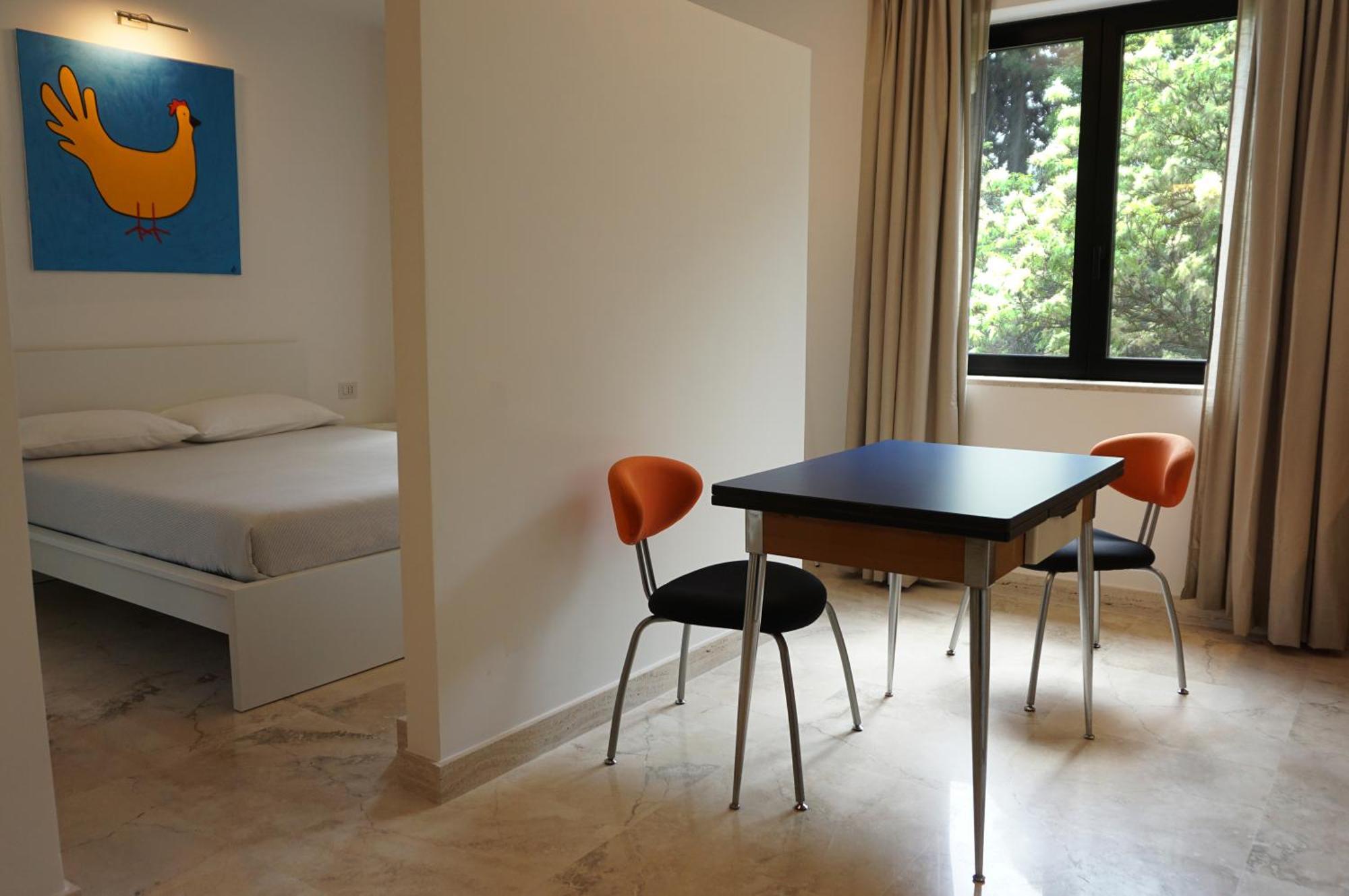 Kiwi Apartment Латина Екстериор снимка